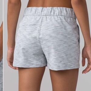 Lululemon on the fly shorts 2.5”